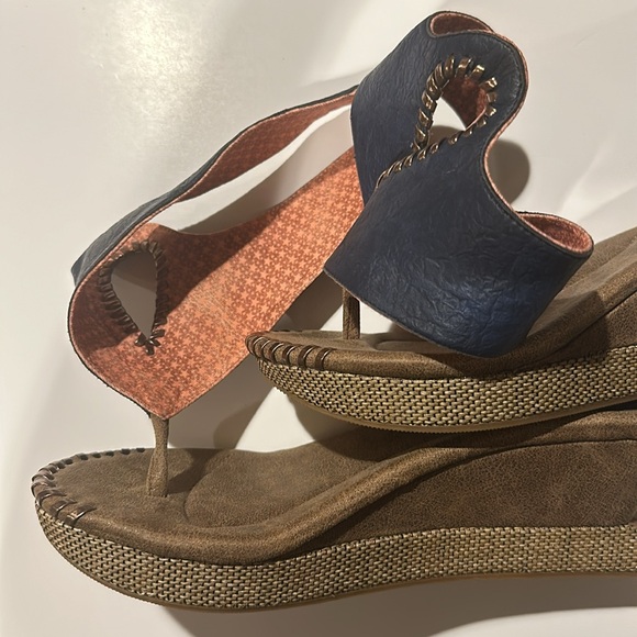 Modzori Lucia wedge reversible sandals in Navy/orange pattern. Never worn. - Picture 3 of 6
